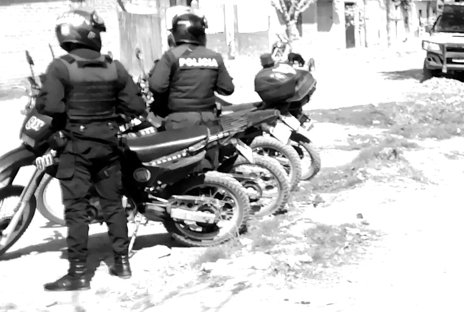 A MERODEADOR ARMADO LE SALTA CAPTURA Fuera De La Ley